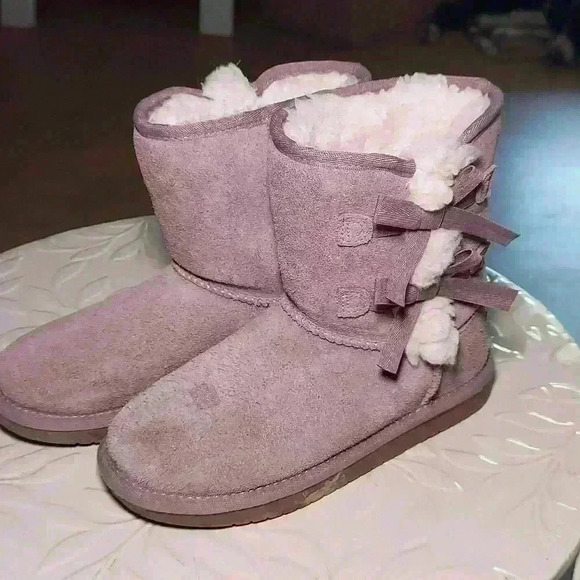Koolaburra by Ugg Victoria Short Fall/Winter Boot - Picture 1 of 6